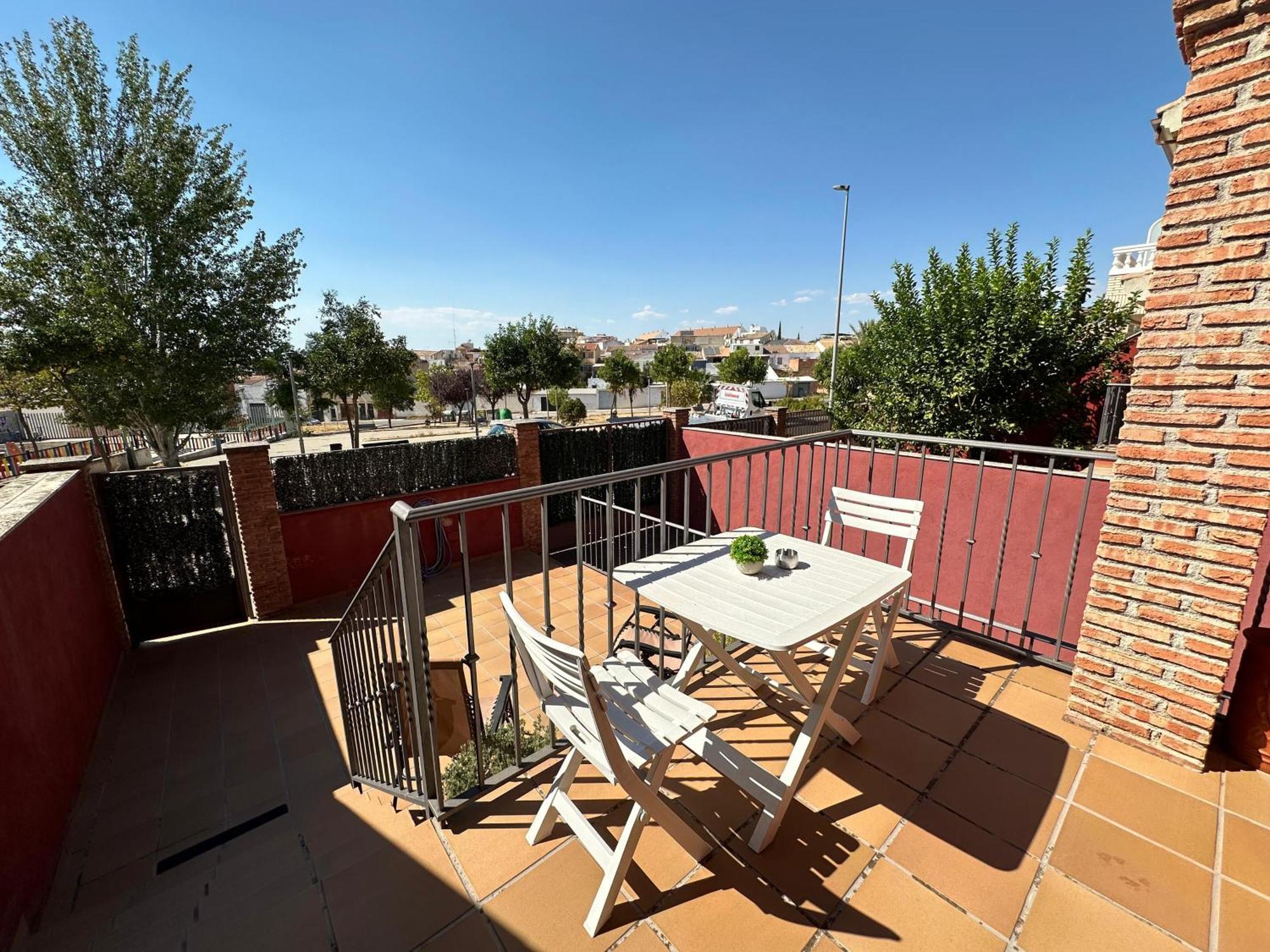 Вилла Casa Grande De Tres Plantas Con Parking Gratis Линарес Экстерьер фото